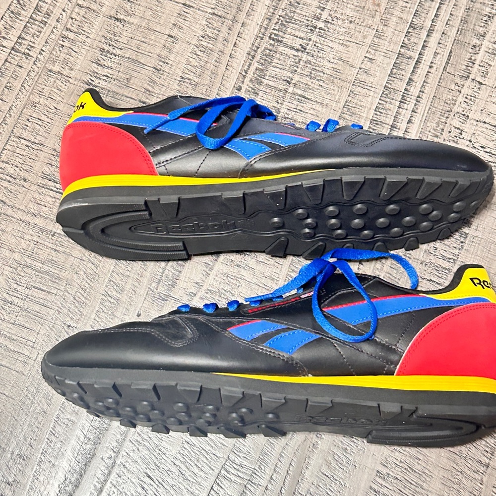 Reebok Men's Black and Blue Sneakers w Red & Yellow Accents - Picture 5 of 8